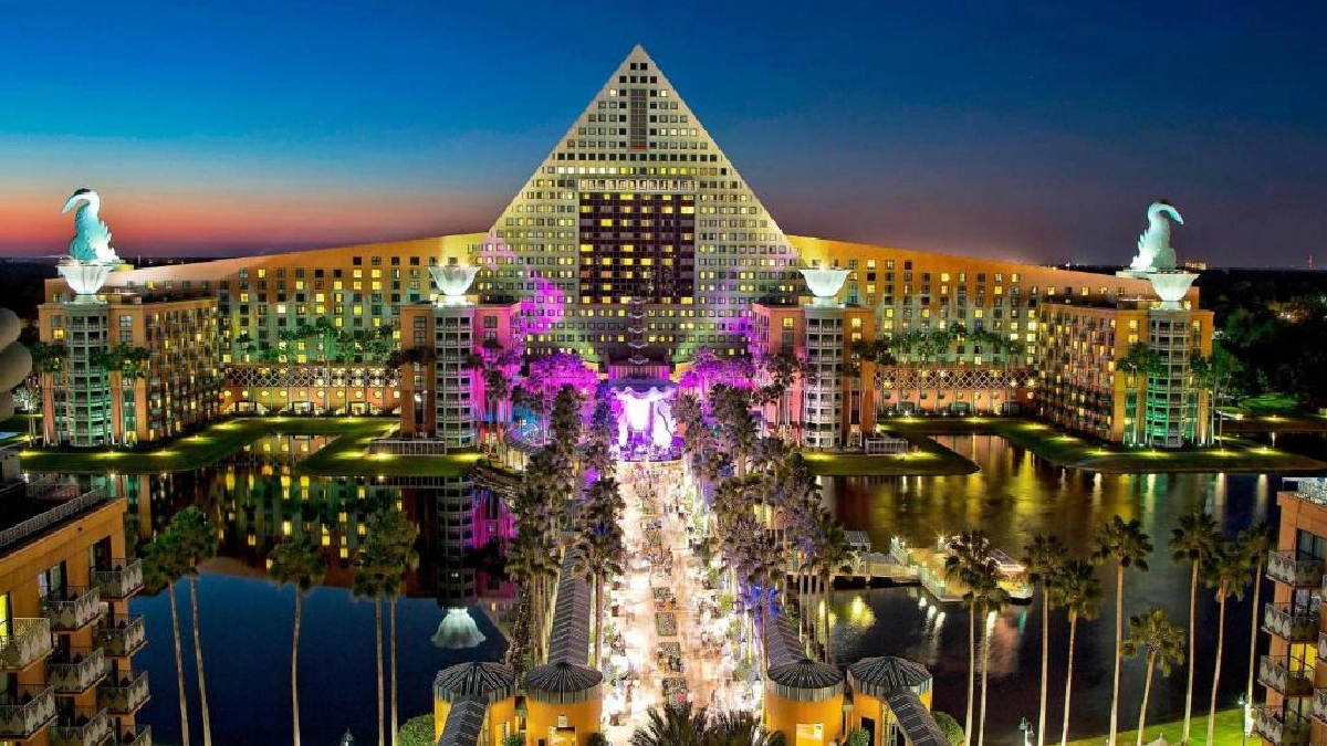 Black car service arriving at Disney resort from Orlando Sanford Airport